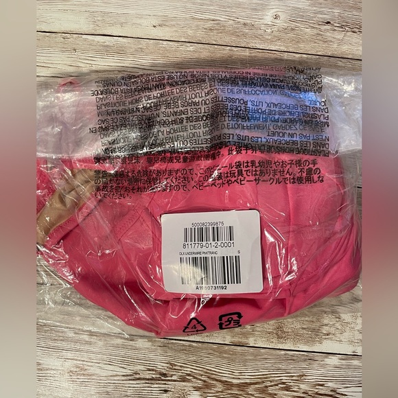 🆕 Old Navy Women’s Tie-Shoulder Underwire One Piece Swim Swimsuit Pink S 4-6 - Picture 13 of 15